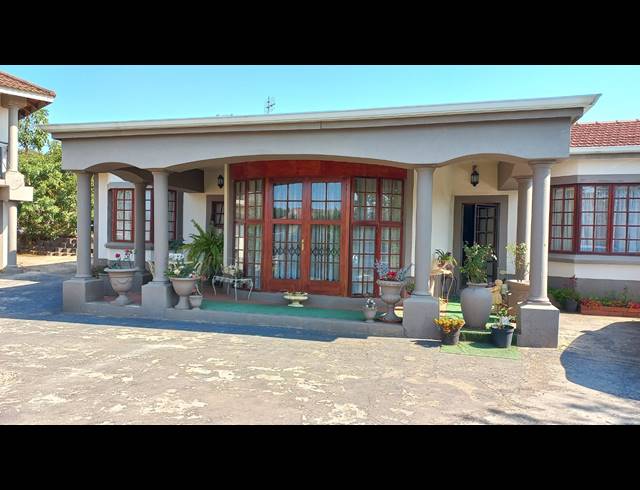 5 BEDROOM HOUSE FOR SALE IN EPWORTH